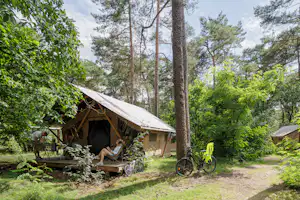 Camping Huttopia De Veluwe - Glamping-Zelt auf dem Campingplatz