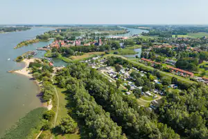 Kampeervereniging de Mosterdpot - Luftaufnahme des Campingplatzes