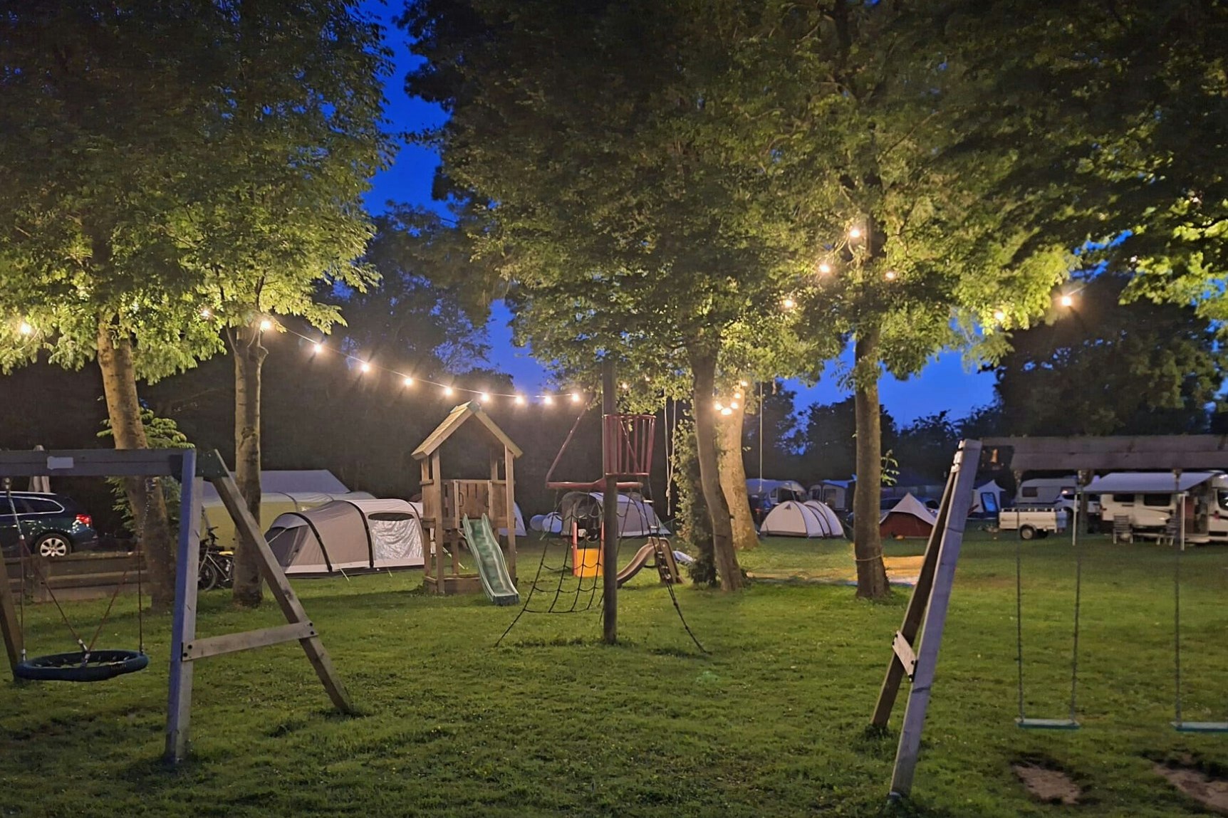 Kampeervereniging de Mosterdpot - Spielplatz auf dem Campingplatz