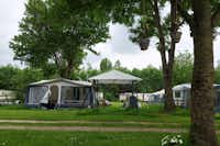 Kampeervereniging de Mosterdpot - Standplätze auf dem Campingplatz