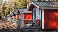 Karlstad Camping Bomstad Baden - Mobilheimhütten mit Veranda auf dem Campingplatz