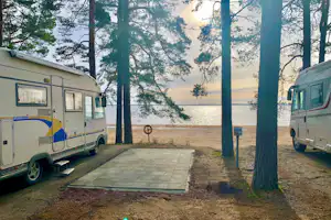 Karlstad Camping Bomstad Baden - Stellplätze mit Aussicht auf den See