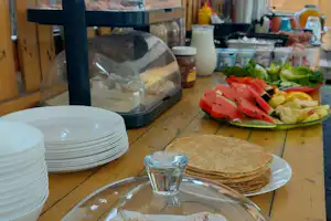 Camp Děčín Kemp Děčín - Frühstücksbuffet auf dem Campingplatz
