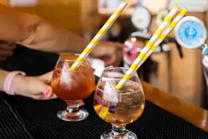 Camp Děčín Kemp Děčín - Getränke aus der Bar des Campingplatzes