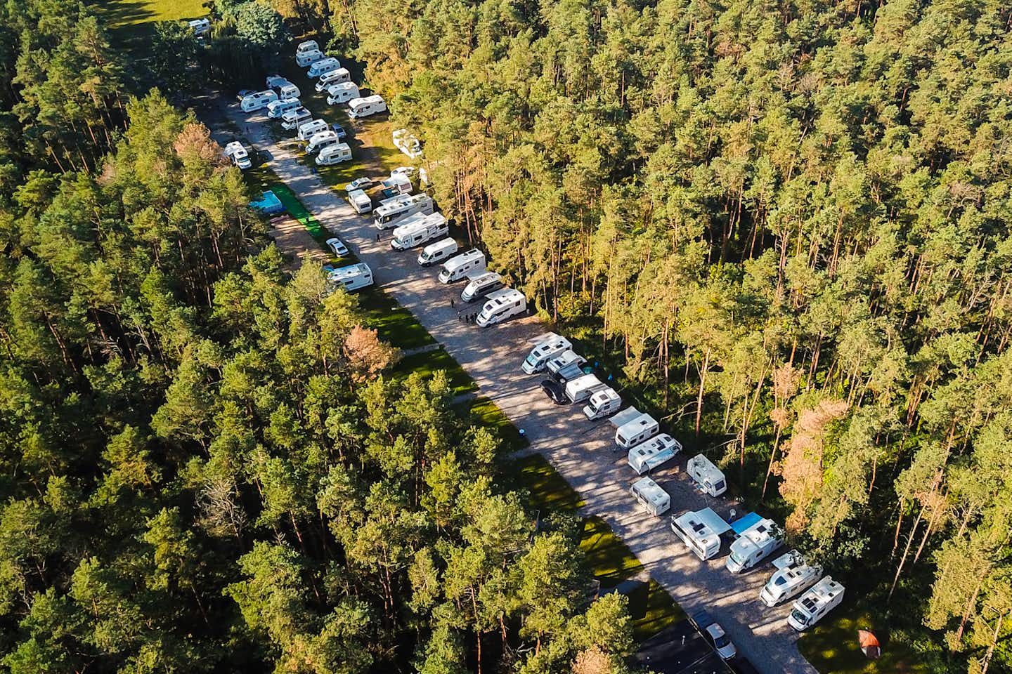 Camp4U -  - Campingplatz aus der Vogelperspektive