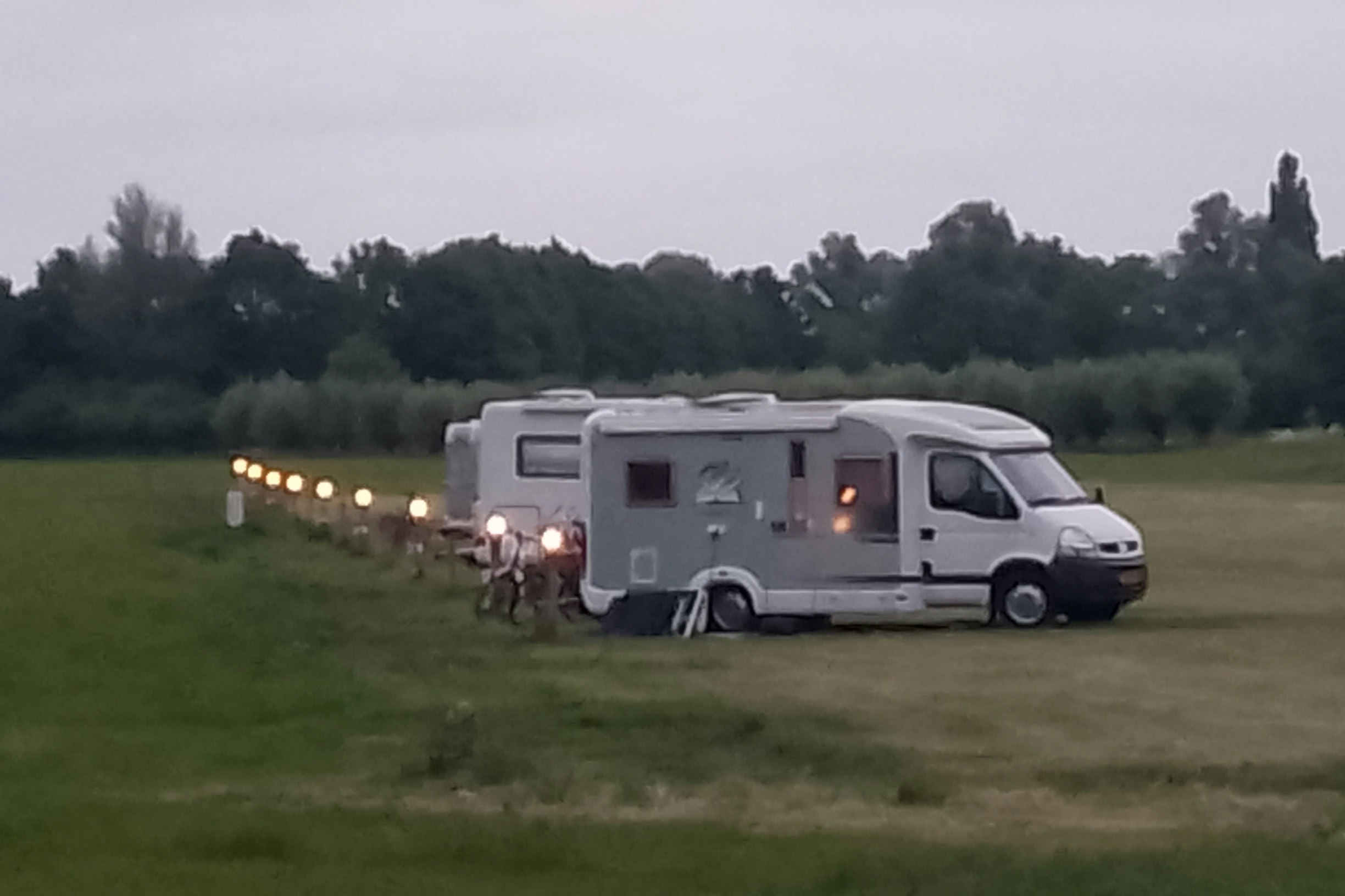 Kevelderweide - Wohnmobil auf  Standplatz auf dem Campingplatz