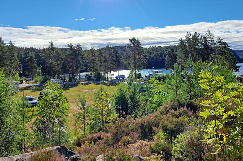 Kilefjorden Camping - Blick auf den Campingplatz am See