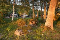 Kiviranna Holiday Home - Mobilheime an einem Waldstück auf dem Campingplatz