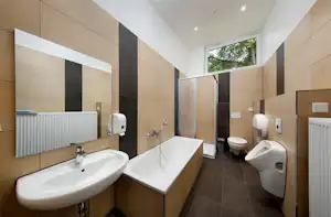 KNAUS Campingpark Essen-Werden - Mietbad mit Dusche und Badewanne