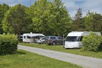 KNAUS Campingpark Hamburg - Wohnmobil- und  Wohnwagenstellplätze auf der Wiese