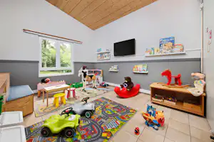 KNAUS Campingpark Hennesee - Spielzimmer für Kleinkinder auf dem Campingplatz