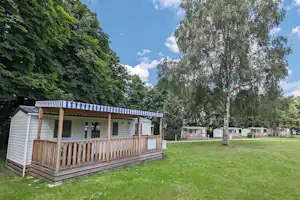 KNAUS Campingpark Hünfeld - Außenansicht Mobilheime auf dem Campingplatz