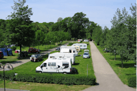 KNAUS Campingpark Leipzig - Stellplätze auf der Grünfläche