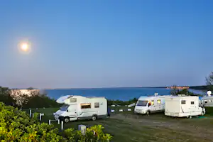 KNAUS Campingpark Rügen - Wohnmobil- und Wohnwagenstellplätze