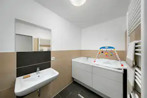 KNAUS Campingpark Wingst - Wickeltisch im Sanitärbereich