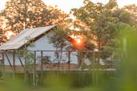 Kolpa Resort Glamping - Glamping-Zelt mit Terrasse auf dem Campingplatz
