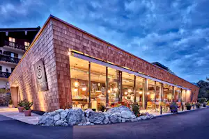 Komfortcamping Berau - Restaurant von außen auf dem Campingplatz