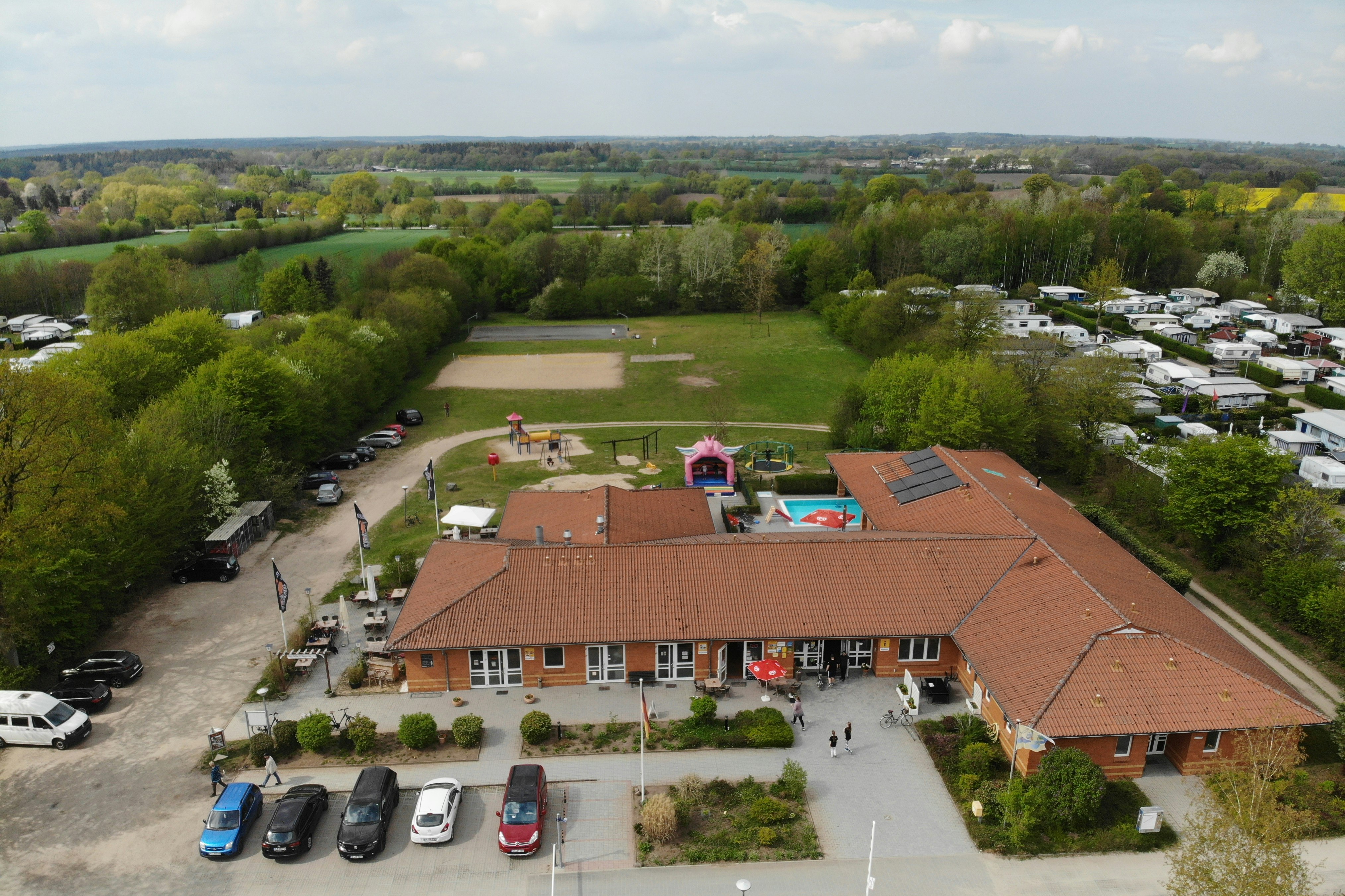 Komfortcamping KlüthseeCamp & Seeblick  - Luftaufnahme des Campingplatzes