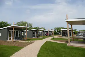 Kompas Camping Westende - Mobilheime mit Terrasse auf dem Campingplatz