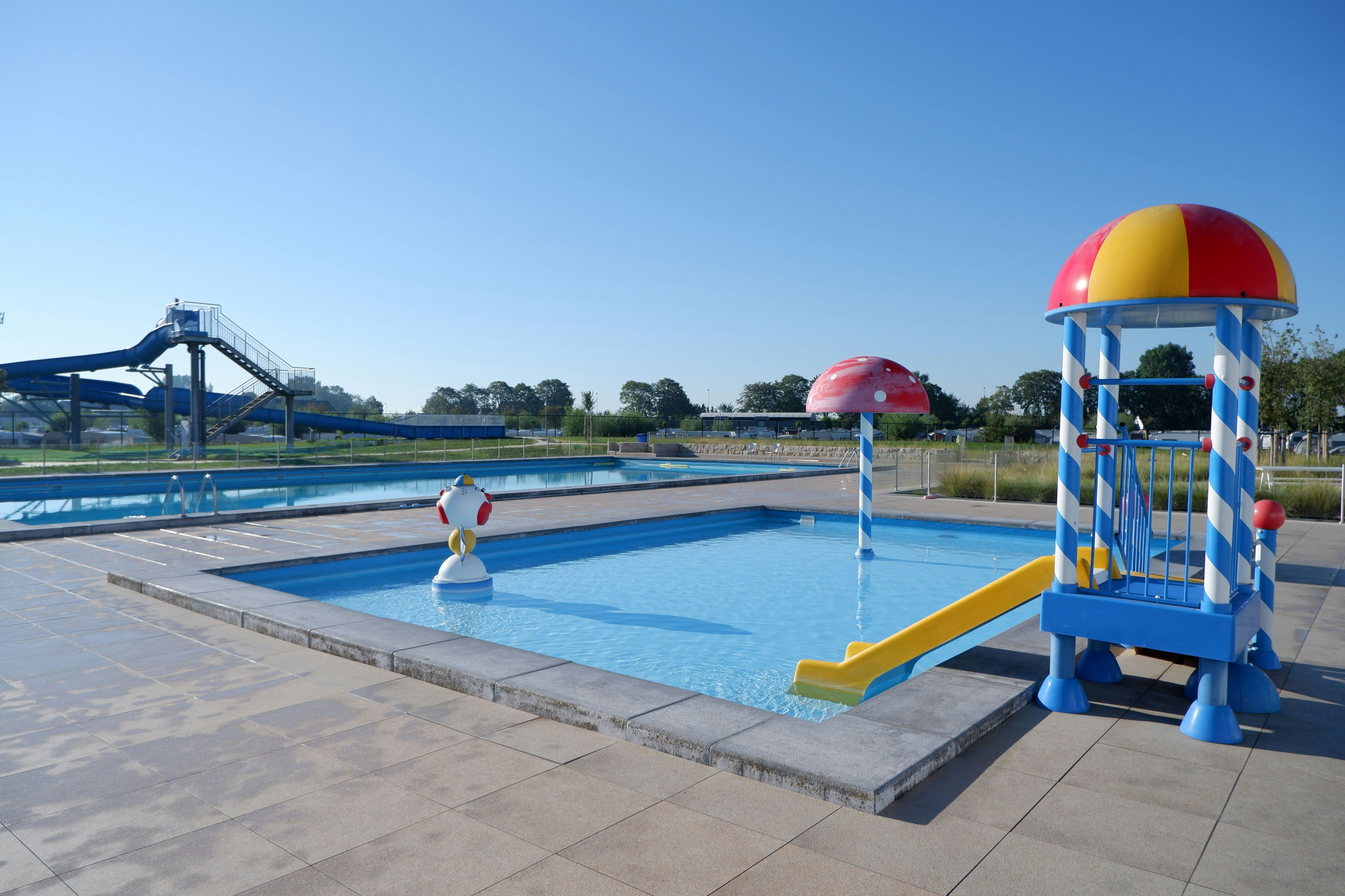 Kompas Camping Nieuwpoort - Kinderbereich im Freibad des Campingplatzes
