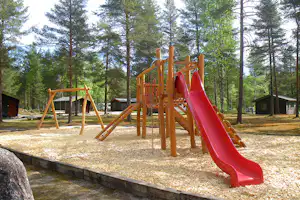 Koppang Camping & Hytter - Campingplatz mit Kinderspielplatz