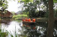 Kumánia Kemping - Wasseraktivitäten am Fluss in der Umgebung vom Campingplatz