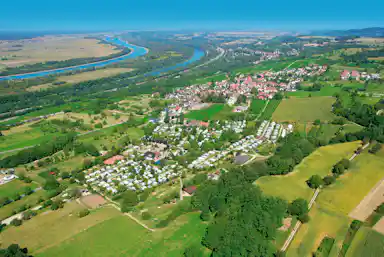 Campingpark Lug ins Land
