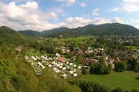 Kur- und Feriencamping Badenweiler - Blick auf den Campingplatz im Schwarzwald
