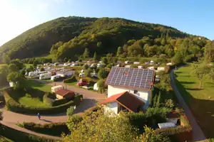 Kur- und Feriencamping Badenweiler - Campingplatz im Schwarzwald bei Mühlheim am Rhein aus der Vogelperspektive