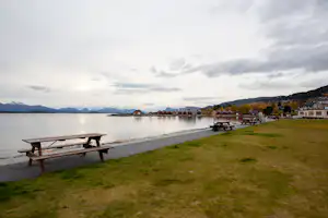 Kviltorp Camping - Sitzbaenke.jpg