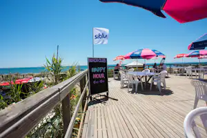 La Carabasse - Terrasse der Bar mit Blick auf das Meer