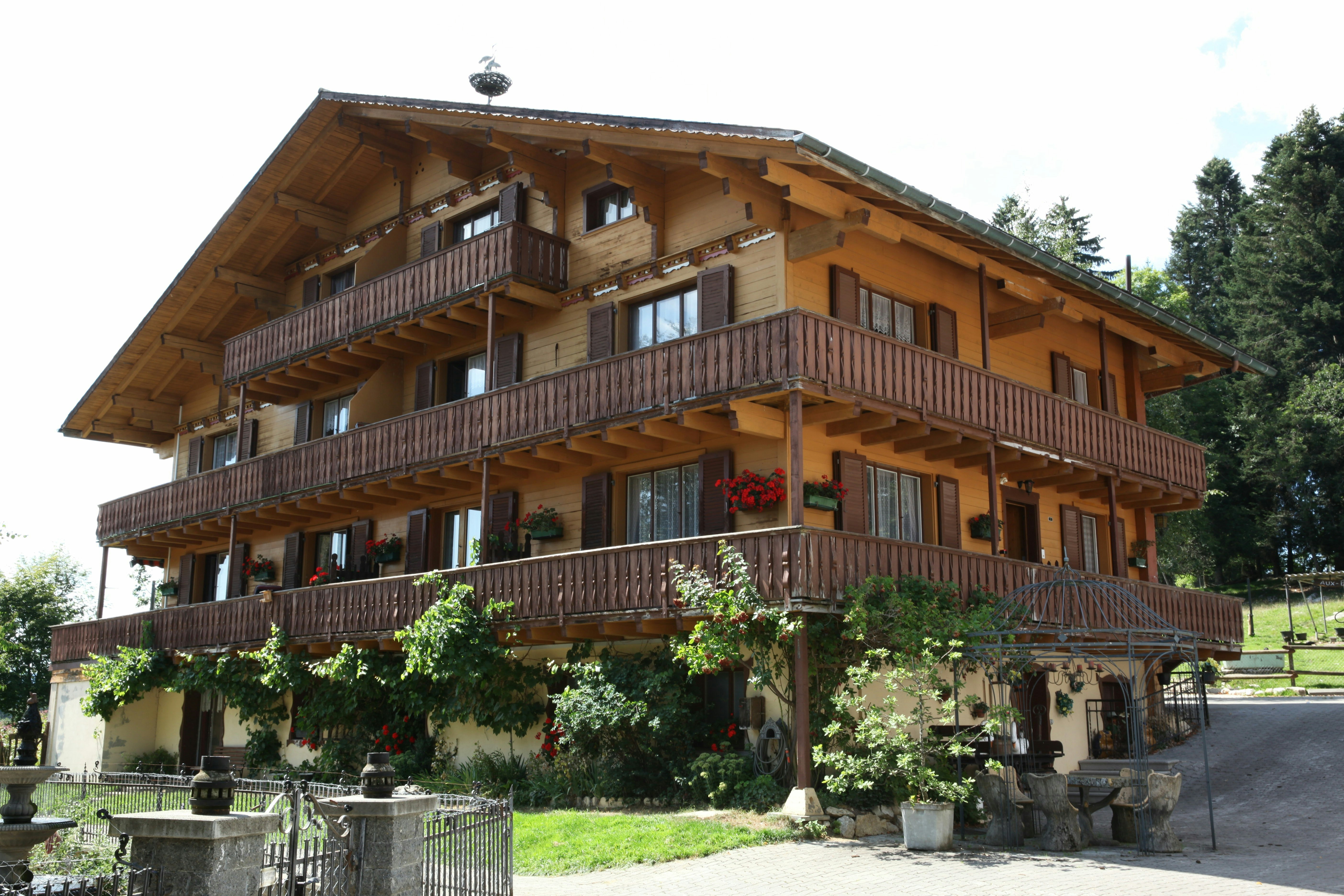 Camping La Cibourg - Gästehaus mit Ferienapartments