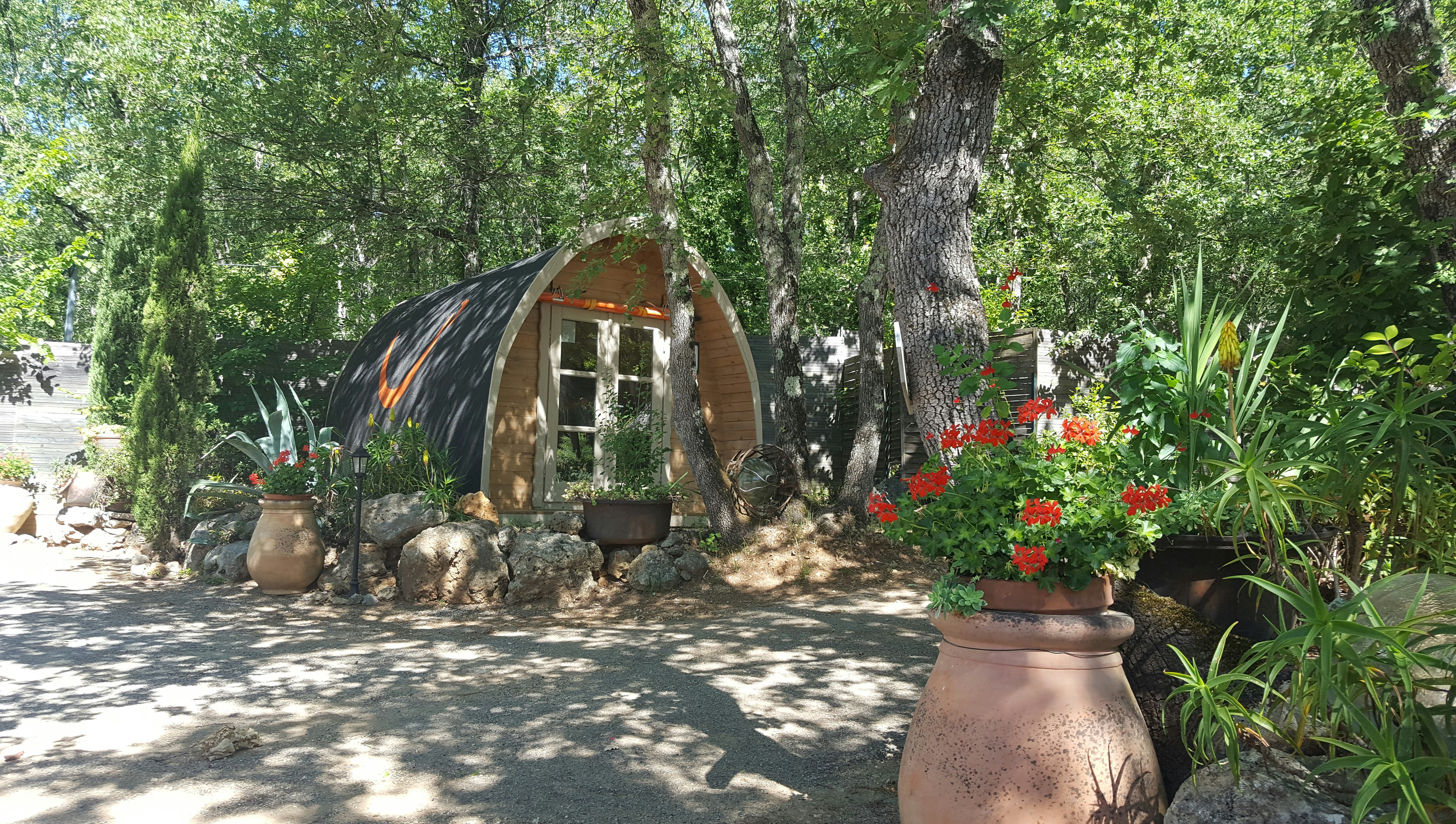 La Tuquette  - Mobilheim mit Terrasse auf dem Campingplatz