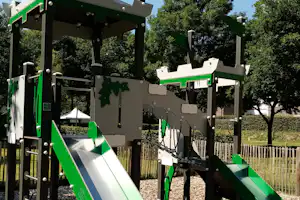 La Vallee de Poupet - Kinderspielplatz auf dem Campingplatz