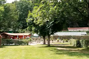 La Vallee de Poupet - Wohnmobil- und Wohnwagenstellplätze im Grünen