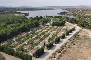 TAIGA Lake Caspe Camping Lake Caspe - Campingplatz aus der Vogelperspektive