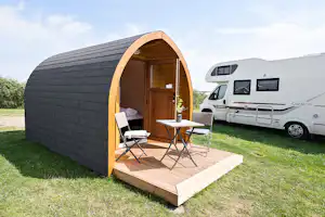 First Camp Lakolk Strand-Rømø - Mobilheim-Pod mit kleiner Terrasse