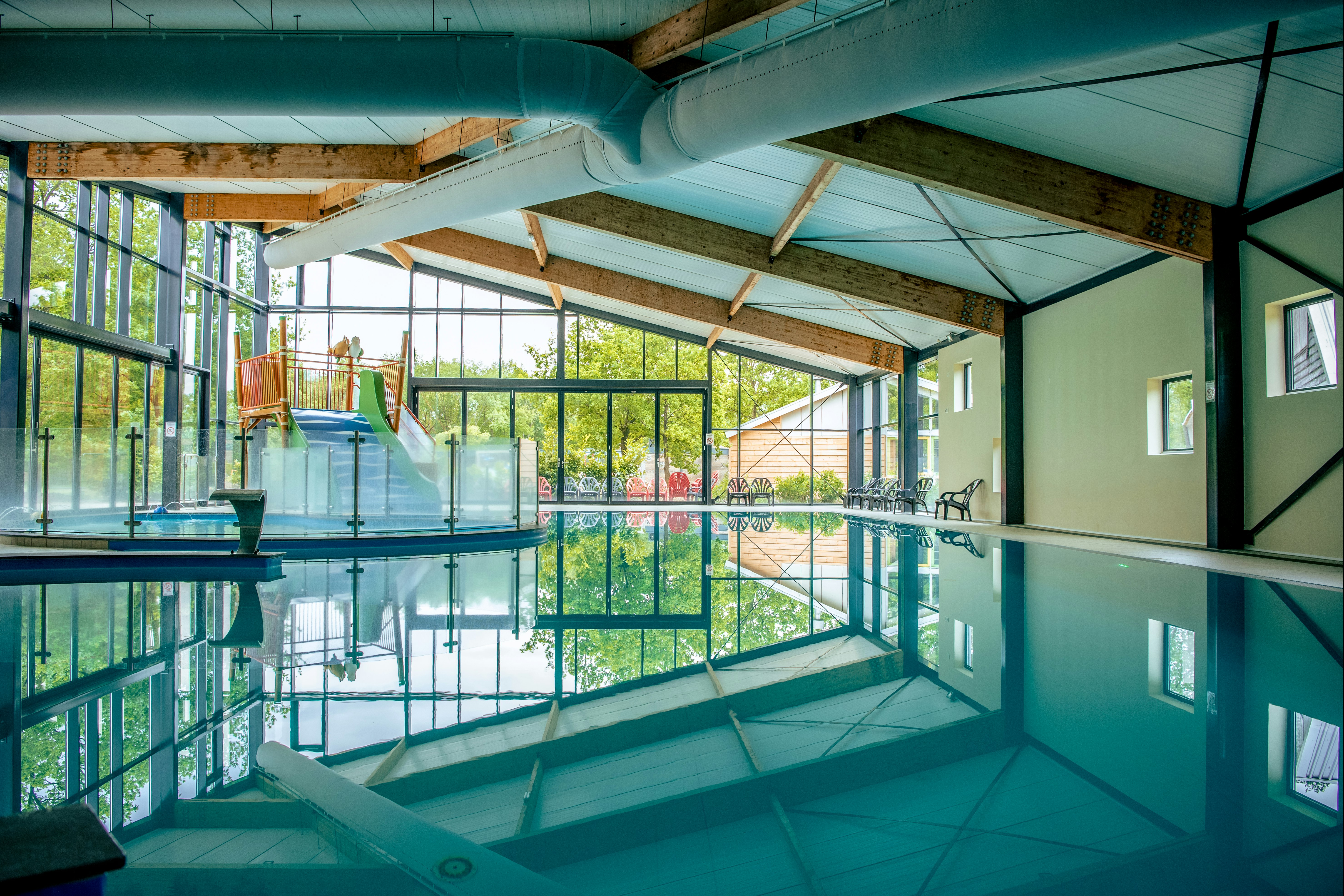 EuroParcs Ruinen  Landclub Camping Ruinen - Hallenbad mit Kinderbereich