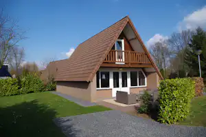 EuroParcs Limburg Landgoed Hommelheide - Mobilheim mit Terrasse und Balkon