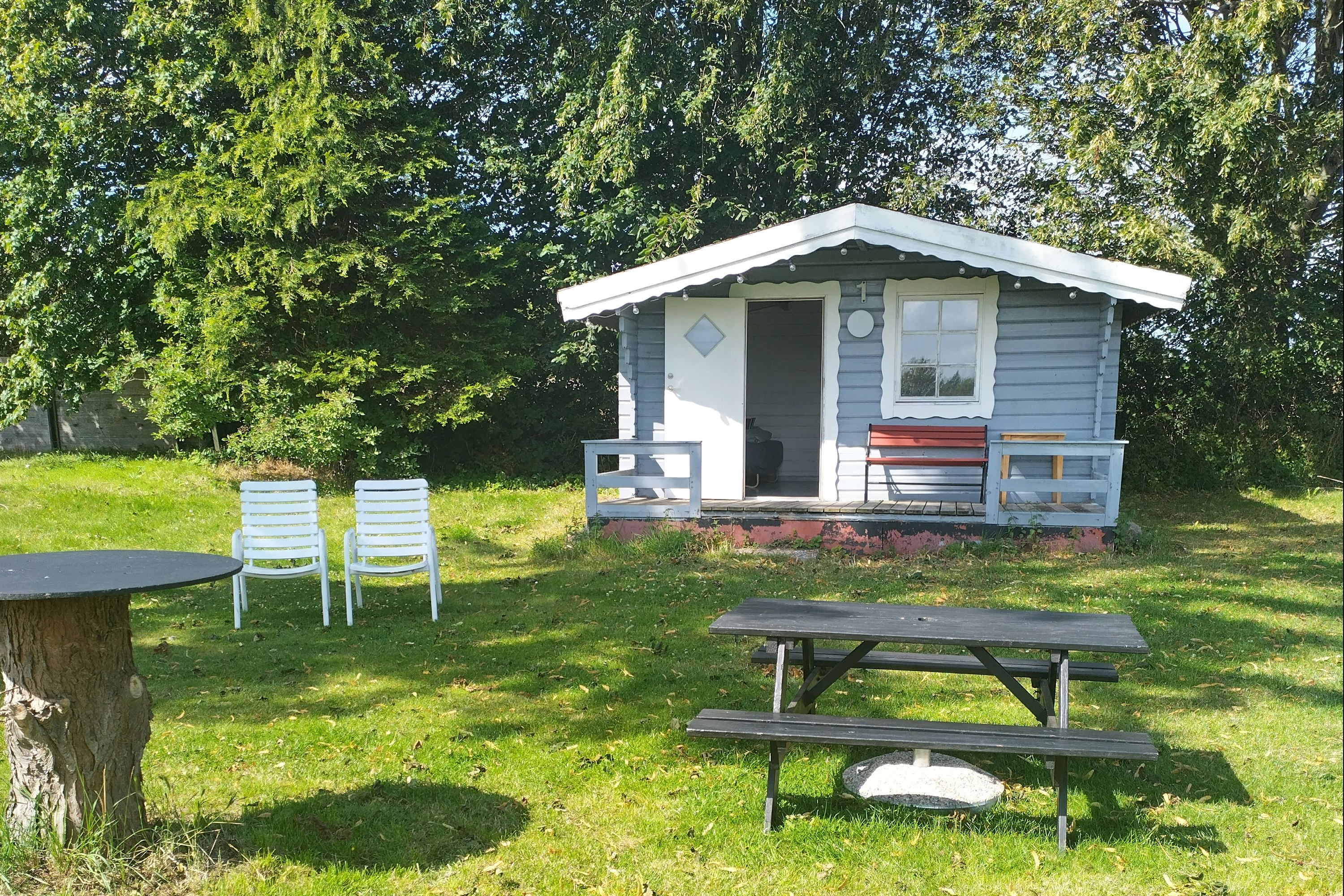 Langeland Camping  - Mobilheim mit Terrasse auf dem Campingplatz