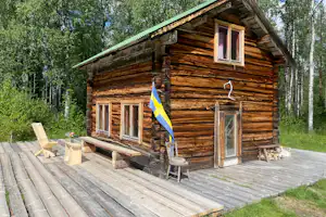 Lapland Adventures - Mobilheim mit Terrasse auf dem Campingplatz