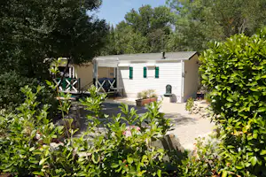 Camping du Lac - Mobilheime mit Veranda auf dem Campingplatz