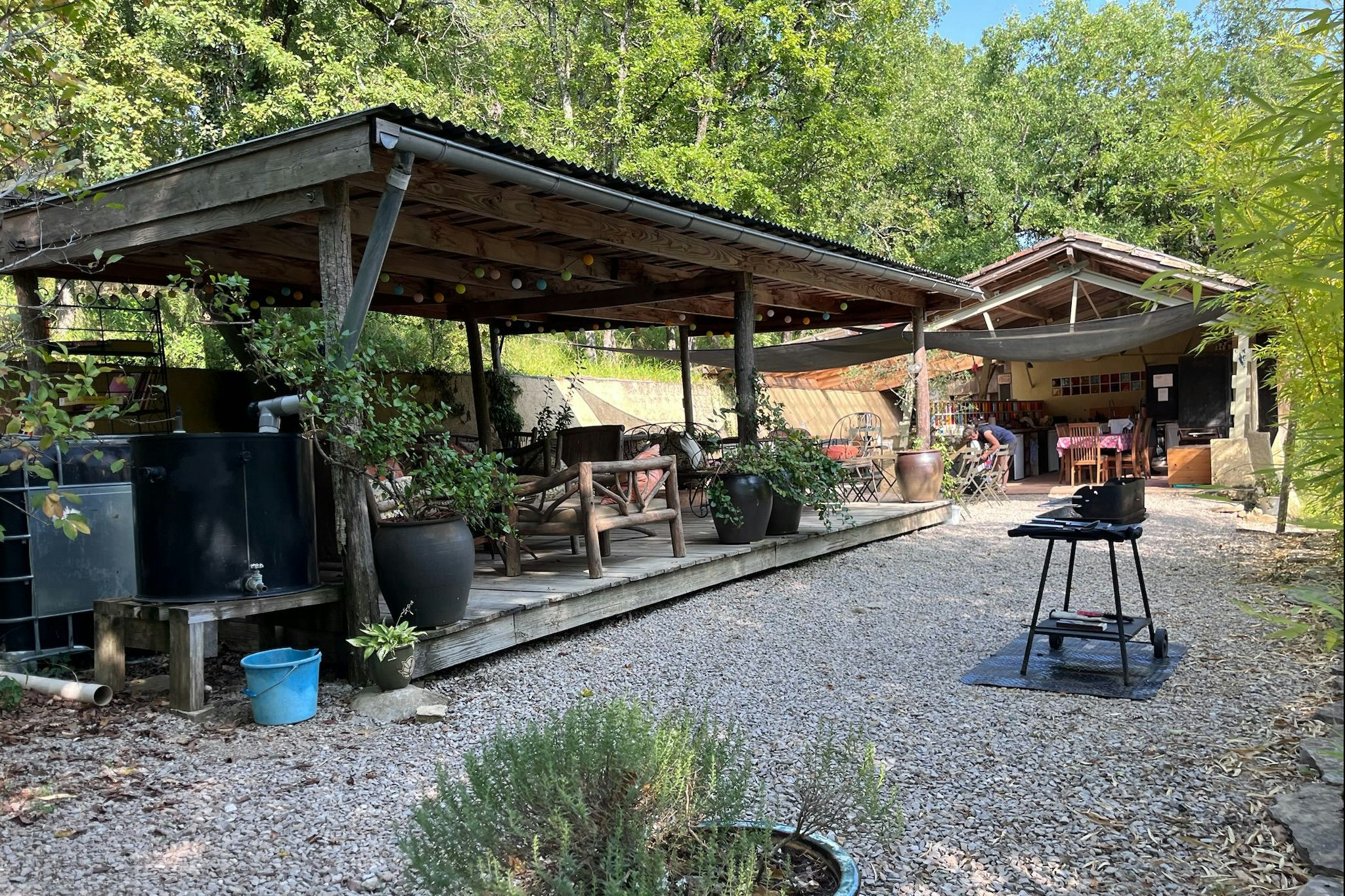 Le Camp - Outdoor Aufenthaltsbereich Überdacht