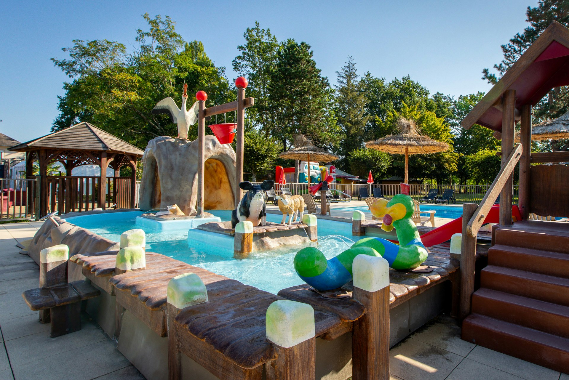 Flower Camping Le Jardins de Sully  - Wasserspielplatz für Kinder auf dem Campingplatz