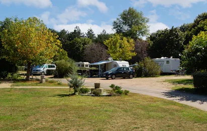 Flower Camping Le Jardin de Sully
