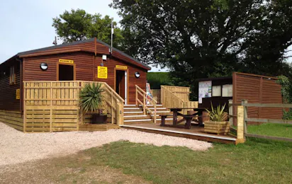 Leadstone Camping