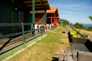 Leagi Camping - Mobilheime vom Campingplatz mit Veranden im Grünen