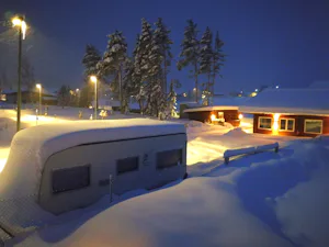 Lechtal Camping Vorderhornbach - Campingplatz im Winter.jpg