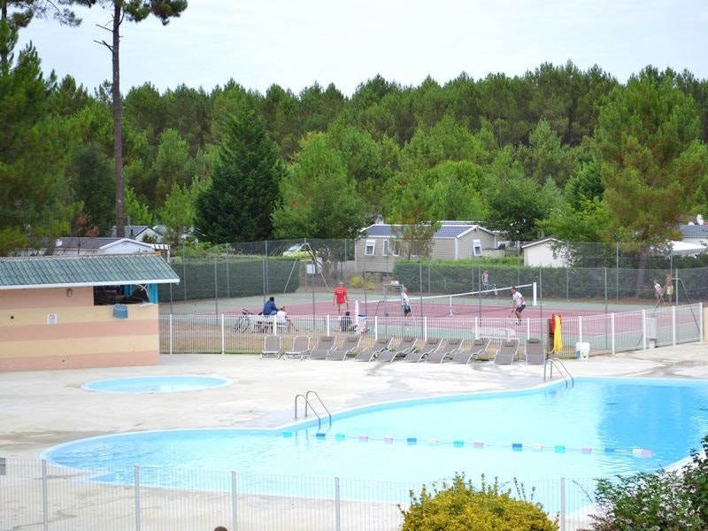 Camping Les Dunes de Contis - Pool auf dem Campingplatz