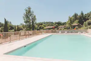 Hameaux de Pomette - Terres de France Les Hameaux de Pomette - Terres de France - Pool auf dem Campingplatz